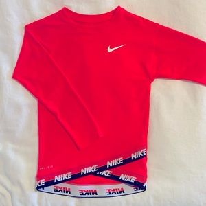 Nike Dri-FIT NWOT Sport Essentials Crossover